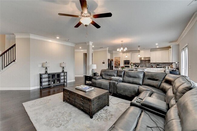 Building Photo - 5525 Nesmith Ct