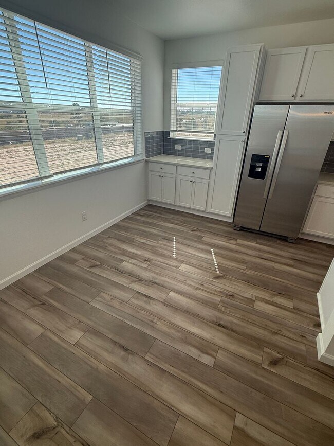 Building Photo - BRAND NEW 3 bedroom townhome in Castle Pines!