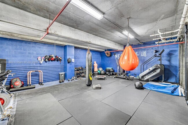 Building Photo - 690 SW 1st Ct