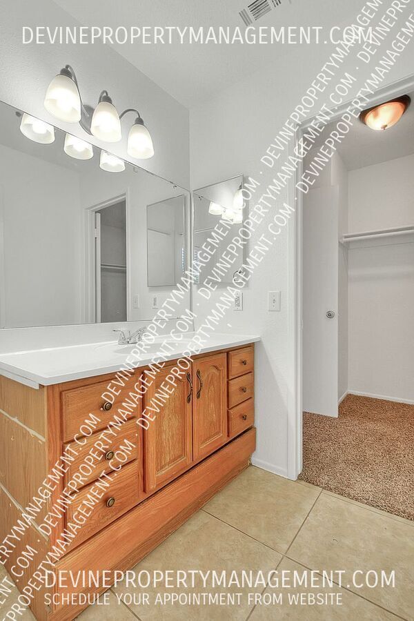 Building Photo - 4970 Brooks St