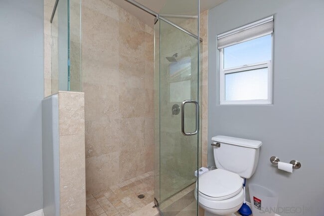 Building Photo - 3921 Oregon St