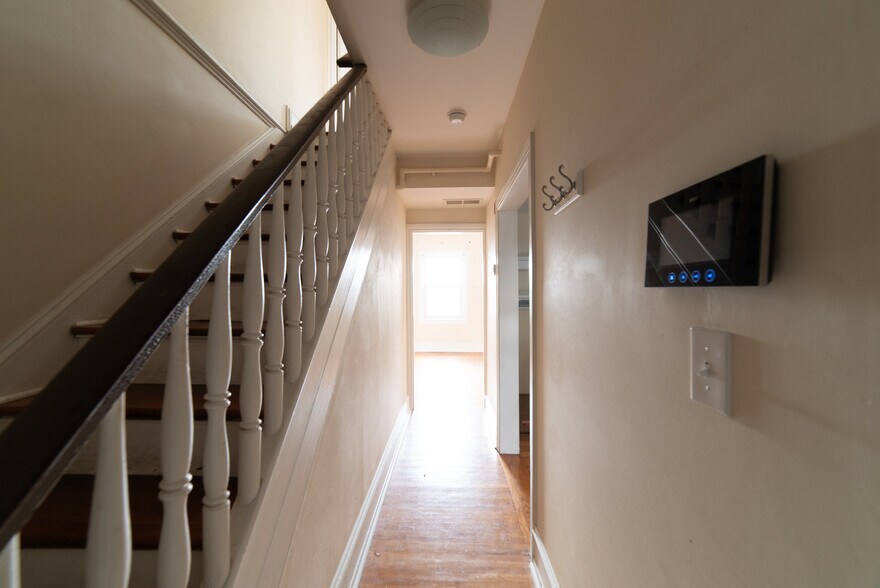 Entrance to unit - 988 N 5th St