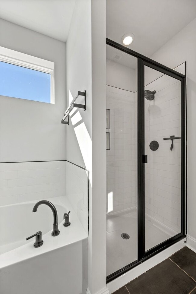 Building Photo - Burkitt Ridge Townhome