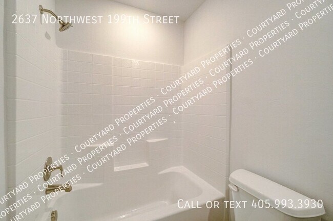 Building Photo - 2637 NW 199th St