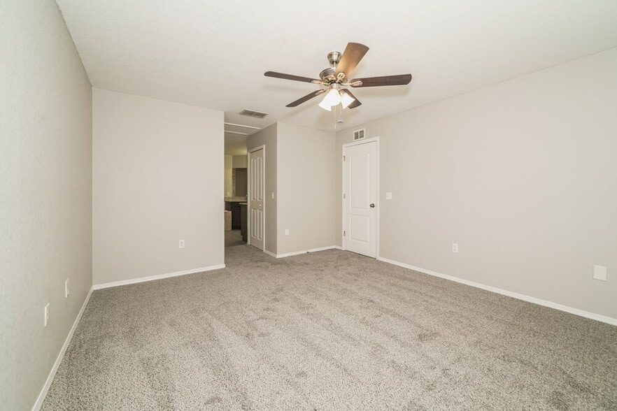 Building Photo - 8179 Woodvine Cir