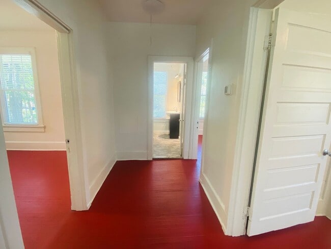 Building Photo - Old Shandon