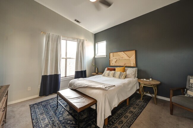 Building Photo - 1214 Urban Lofts Dr