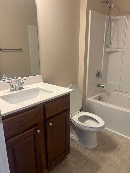 Building Photo - 192 Mountain Ash Ln