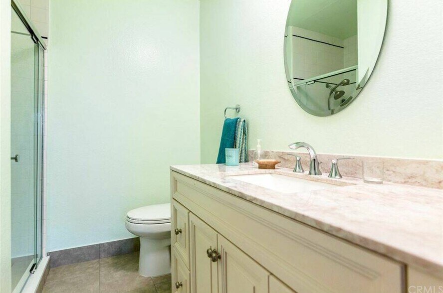 Building Photo - 277 Pleasant St