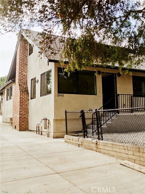 Building Photo - 3743 Locke Ave