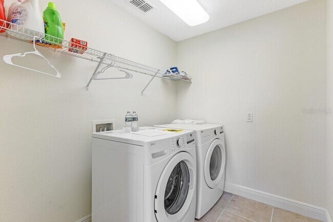 Building Photo - 3802 Carrick Bend Dr