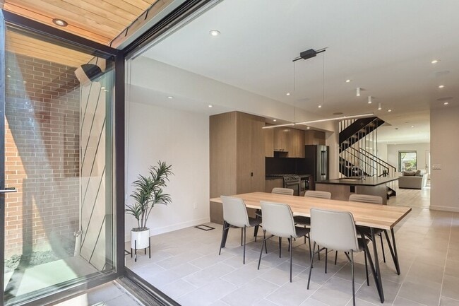 Building Photo - 3229 Quivas St