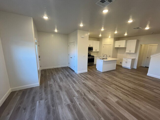 Building Photo - Azalea Beauty!