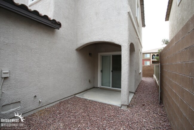 Building Photo - Charming 3Bdm 2.5Ba Two-Story Home in the ...
