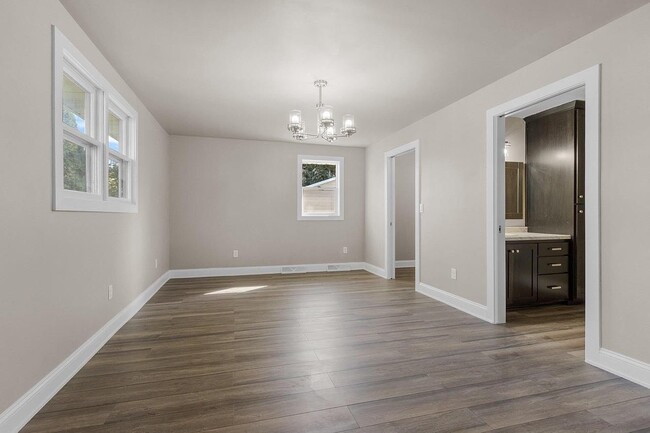 Primary Photo - 334-313 13th Ave