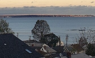 Building Photo - 19 Crest Ave