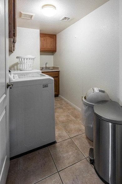 Building Photo - 2434 W Lompoc Ave