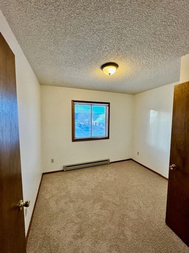 Building Photo - 1605 W Koch St