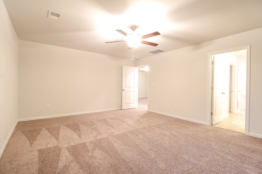 Building Photo - 234 Celebration Ave