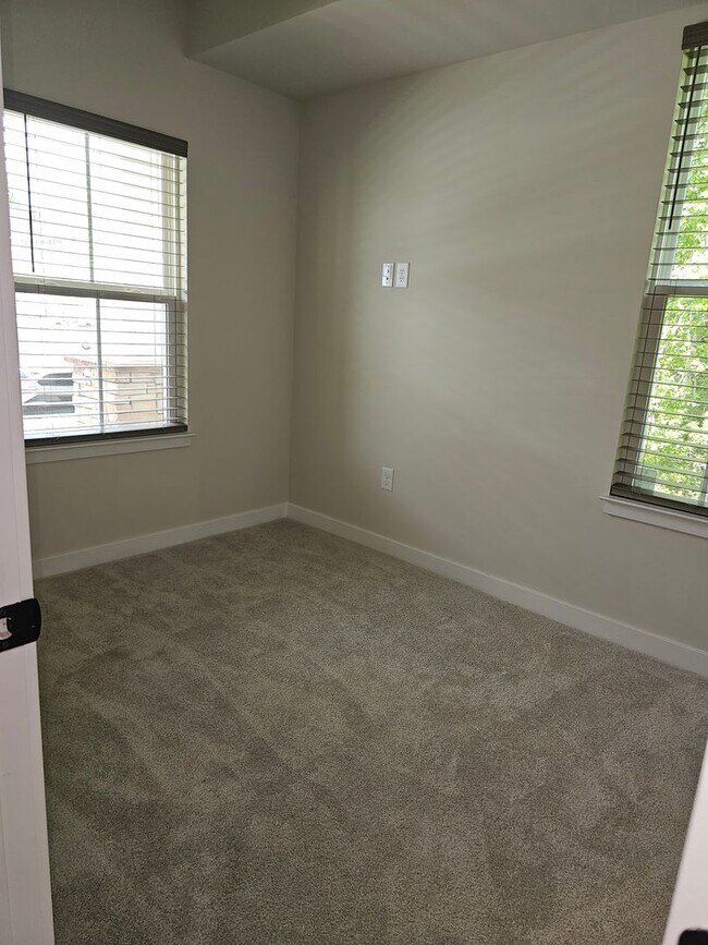 Building Photo - 3 bedroom 3.5 Bath - Long Term Rental in Myrtle Beach, SC
