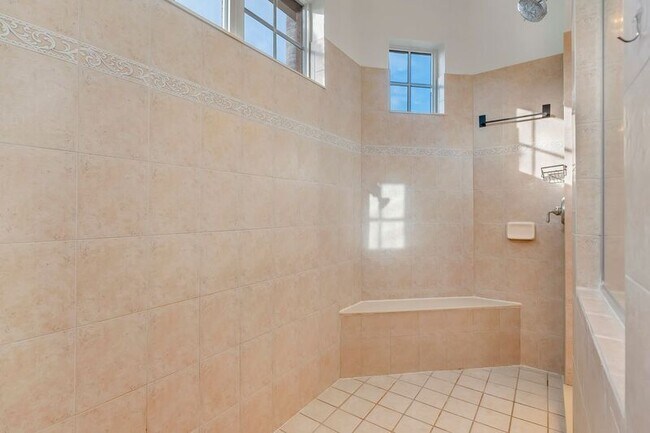 Building Photo - 3912 Heirloom Rose Pl