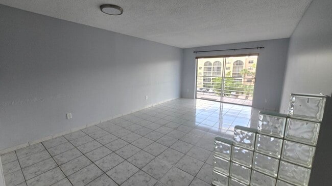 Building Photo - 2800 NW 56th Ave