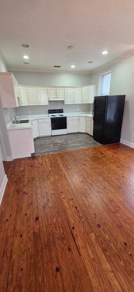 Building Photo - 7 1st St