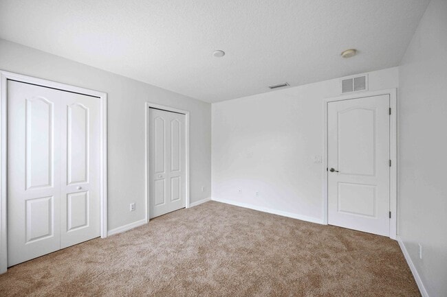 Building Photo - Delightful 2BR, Den /2.5BA Townhouse (Townhomes at Lighthouse Cove)