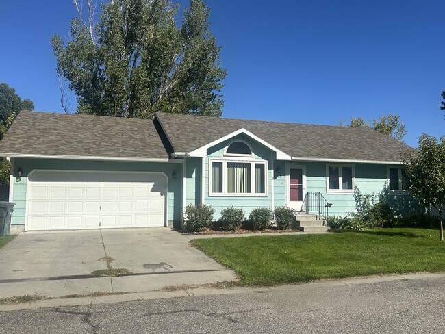 Primary Photo - 3661 Granger Ave W