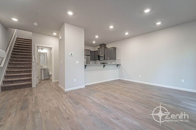 Building Photo - 2403 Trail View Ct