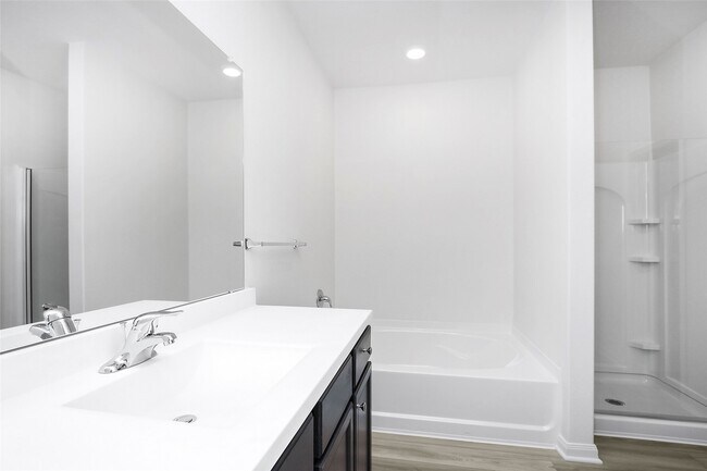 Building Photo - 462 Amberwood Pk Dr