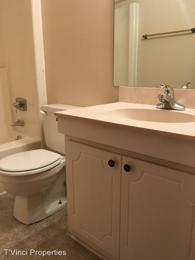 Building Photo - 222 Northpoint Ave