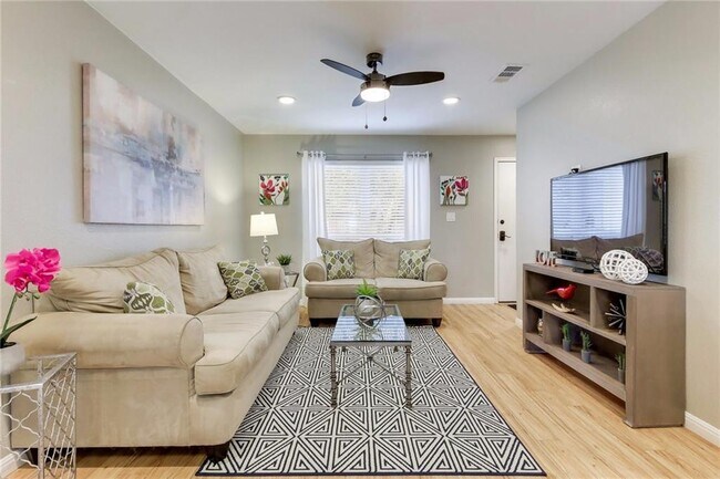 Building Photo - 609 Upson St