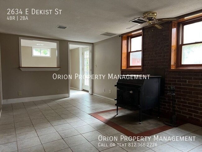 Building Photo - 2634 E Dekist St