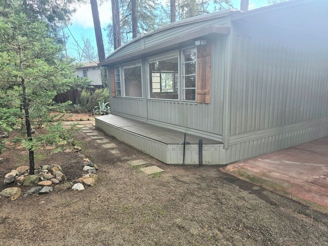 Building Photo - Light and Airy 2 Bedroom 2 Bath In Heather Glen Estates