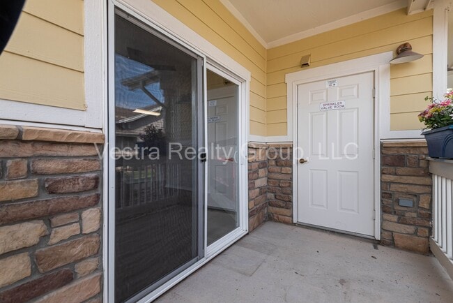 Building Photo - 9335 Amison Cir