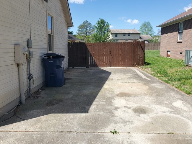 Building Photo - 6407 Thistle Ln NW
