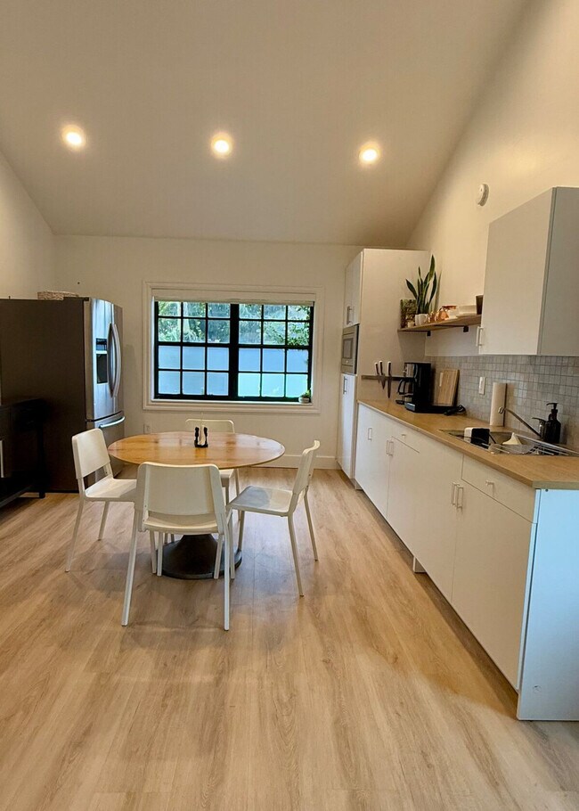 Building Photo - 5416 NW 190th St