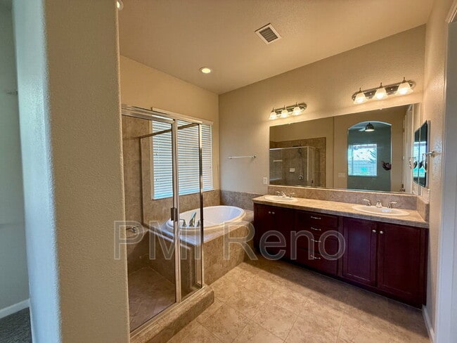 Building Photo - 10290 Cavalry Cir