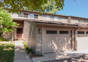 Building Photo - 609 Watersedge Dr