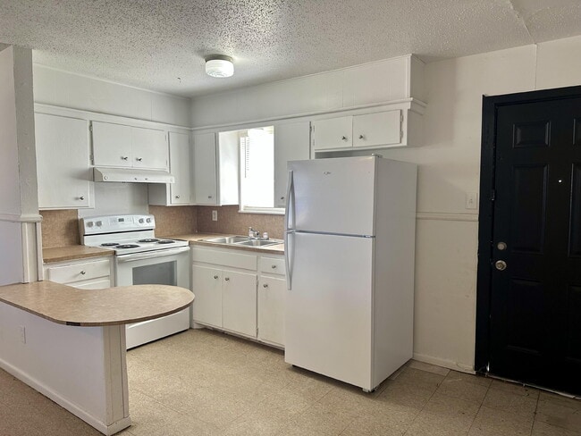 Building Photo - 1119 46th St