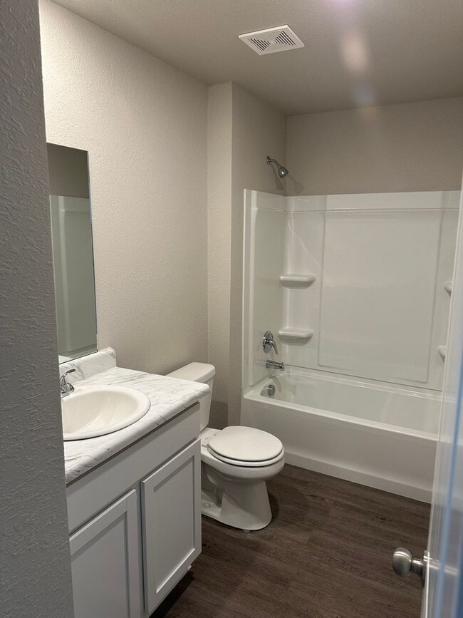 Building Photo - Pre-Leasing Now! Beautiful 3-Bedroom, 2-Bath Home in Prospect Farms | Available July 14