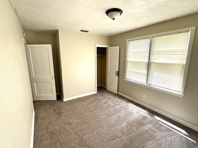 Building Photo - 763-763 Gardenia Ln