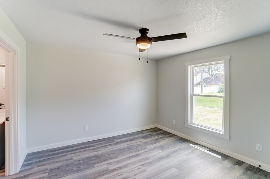 Building Photo - 3011 Cletus Pky