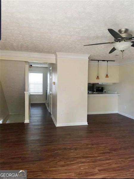 Building Photo - 1704 Barrington Ct