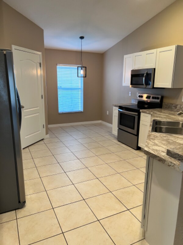 Building Photo - 3821 Covington Ln