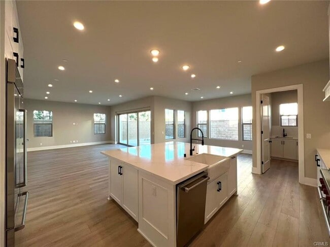 Building Photo - 118 Oakstone