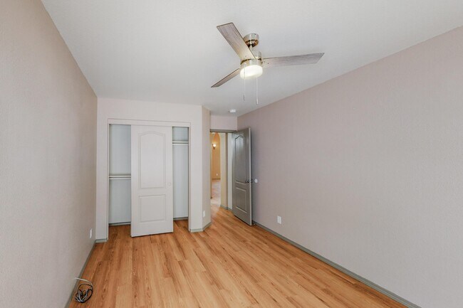 Building Photo - 745 Valley Meadows Dr