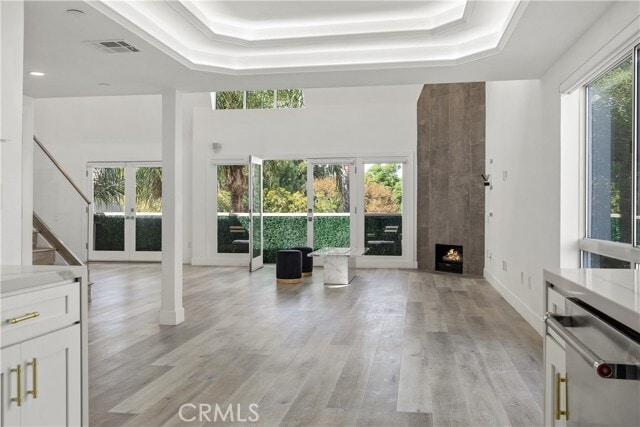 Building Photo - 4235 Mary Ellen Ave