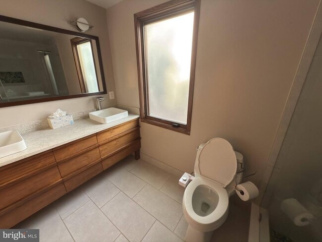 Building Photo - 807 Richmond Ave